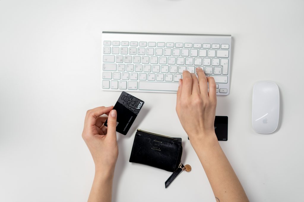 Think Before You Click! 9 Urgent Security Tips for Online Holiday Shopping